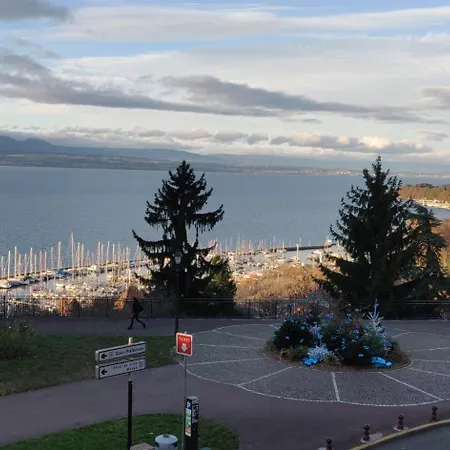 Petit Hyper Centre Vue Thonon-o-phil-de-l-eau Apartment Thonon-les-Bains